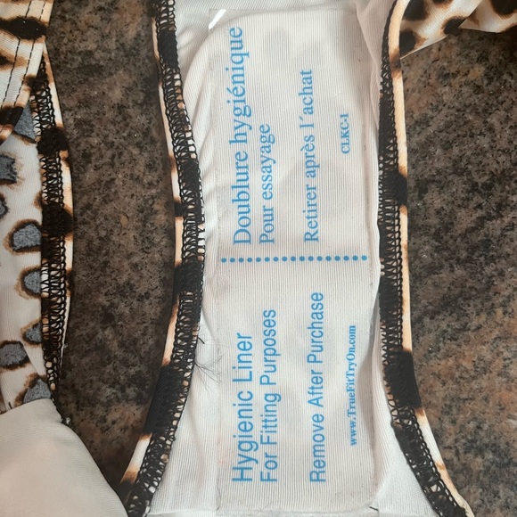 *NWT* Victorias Secret leopard print bikini bottom! Size small! - Picture 4 of 4